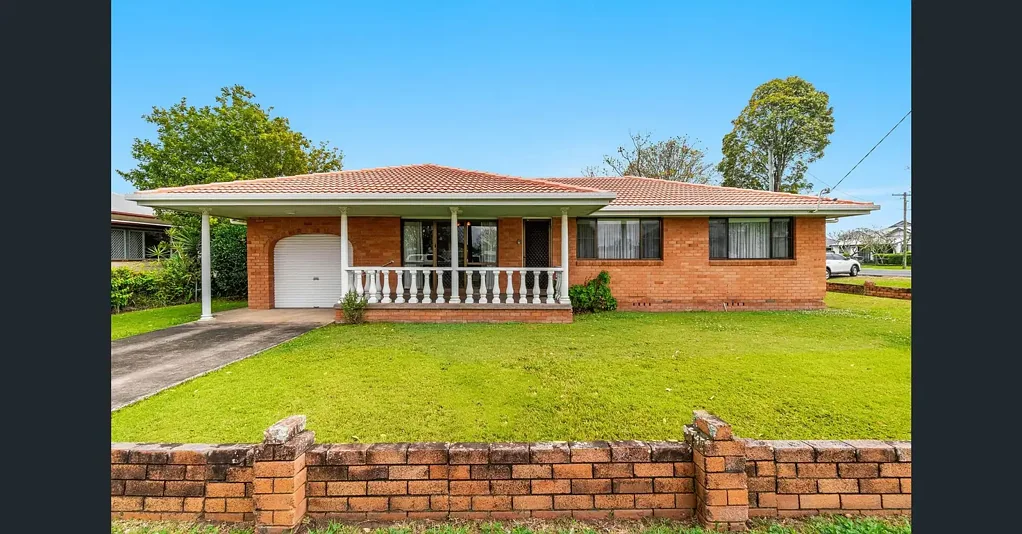 Casino 3Zimmer Renovation Potential - Price reduced to reflect work required