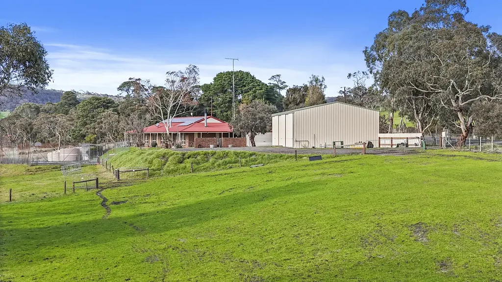 Back Valley  'Yaralie' - Prime rural lifestyle & agricultural opportunity on 200-acres (81ha).