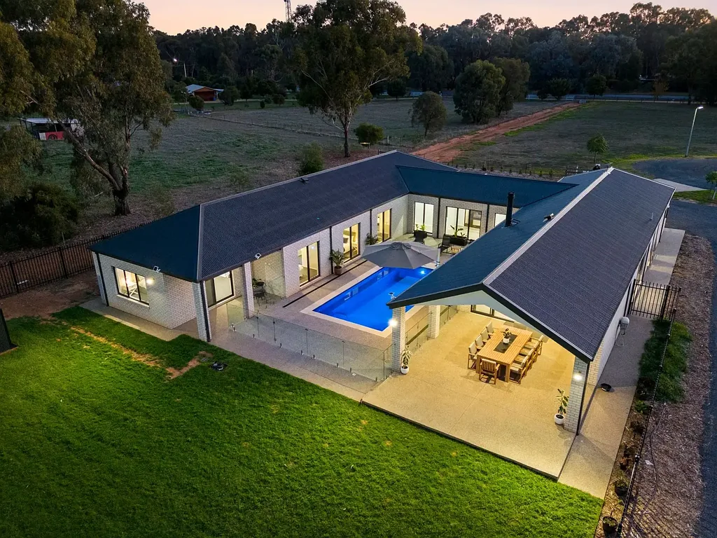 4 Bowles Court, Bundalong, VIC 3730