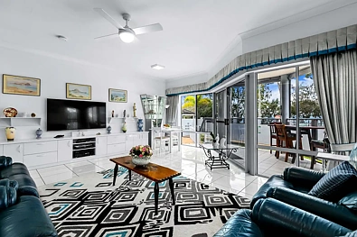 1/320 Esplanade, Scarness, QLD 4655, 3 Bedrooms, 2 Bathrooms, House