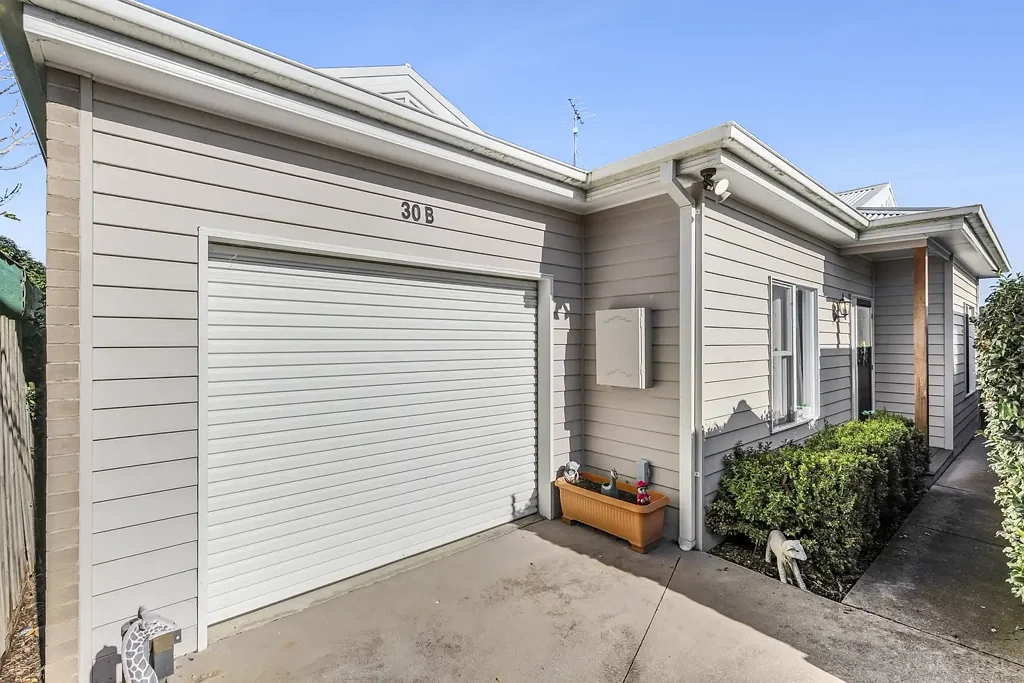 Newcomb 3房  No Body Corporate Fees, North-Facing, Low-Maintenance Living in a Convenient Location!