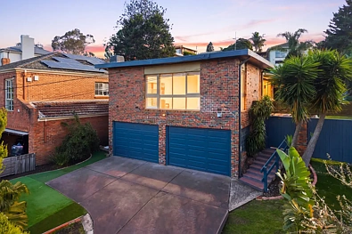 Templestowe Lower 3Kwarto Expansive Family Living with Incredible Workshop Space and Elevated Views