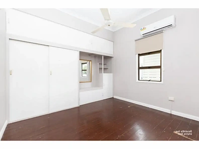 18 Ross Street, Allenstown, QLD 4700, 3 कमरे, 2 बाथरूम, House