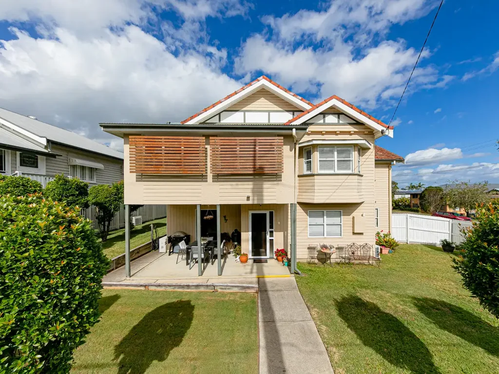 Kedron 4房 特色家庭住宅，位于 Kedron Avenue！ Character family home, Kedron Avenue location!