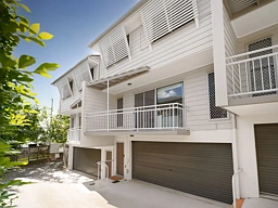 7/8 Eric Road, Holland Park