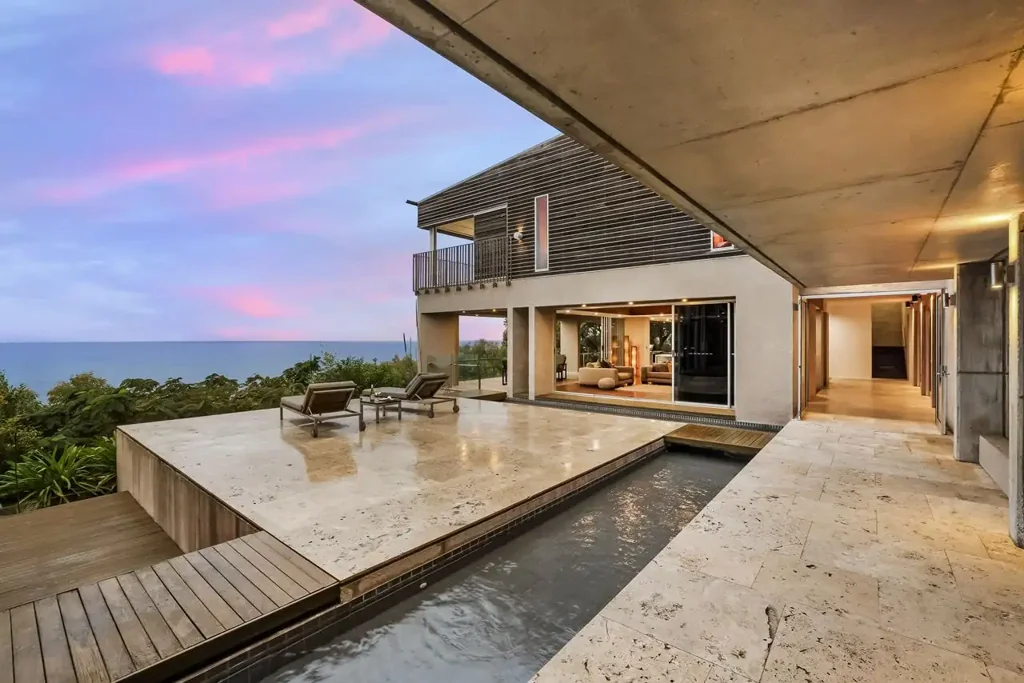 Agnes Water 5 Bedroom A World-Class Beachfront Retreat on the Southern Great Barrier Reef