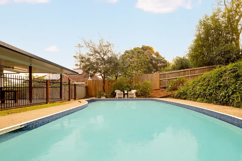 47 Noreen Street, Chapel Hill, QLD 4069