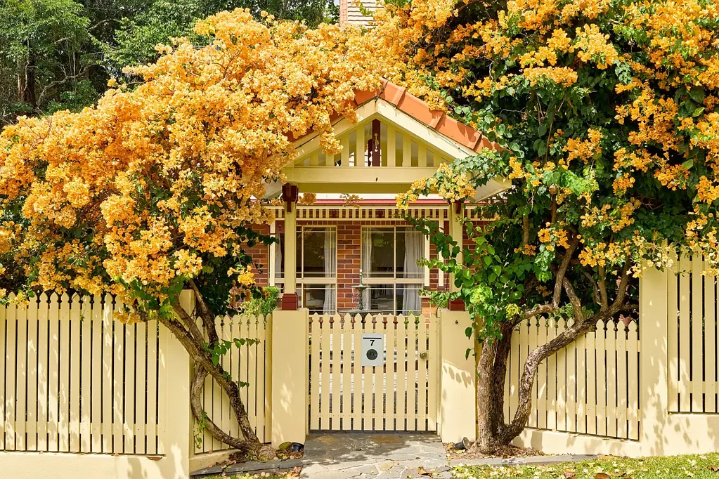 Mooroobool 4कमरा Beyond the Gatehouse, Something Truly Special Awaits...