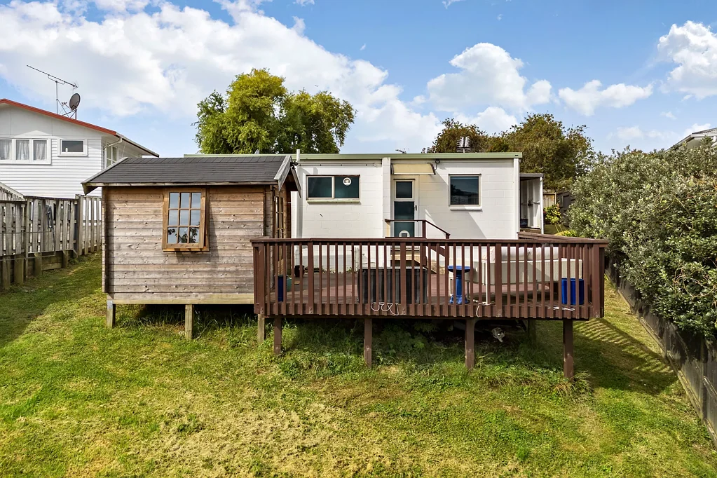 Pakuranga Heights 2房  SELLING BELOW CV - ABSOLUTE SERENITY
