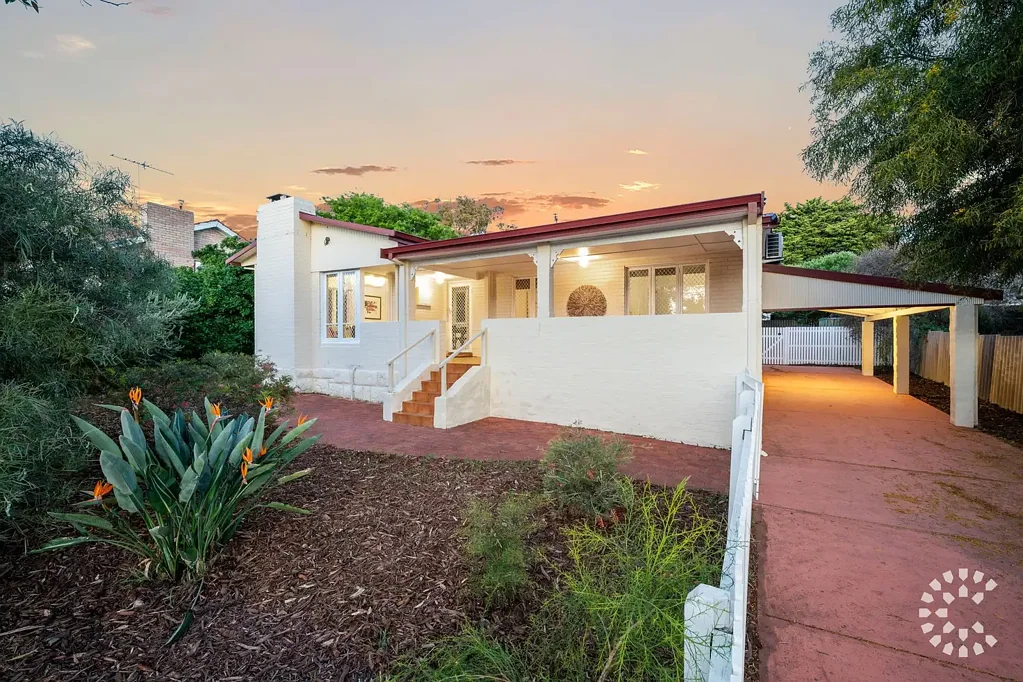 54 Collick Street, Hilton, WA 6163