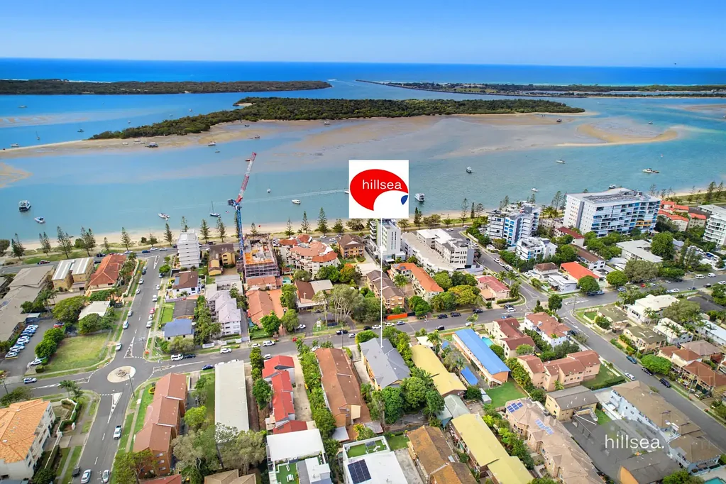 Biggera Waters 2બેડરૂમ PRIME LOCATION JUST METRES FROM THE BROADWATER