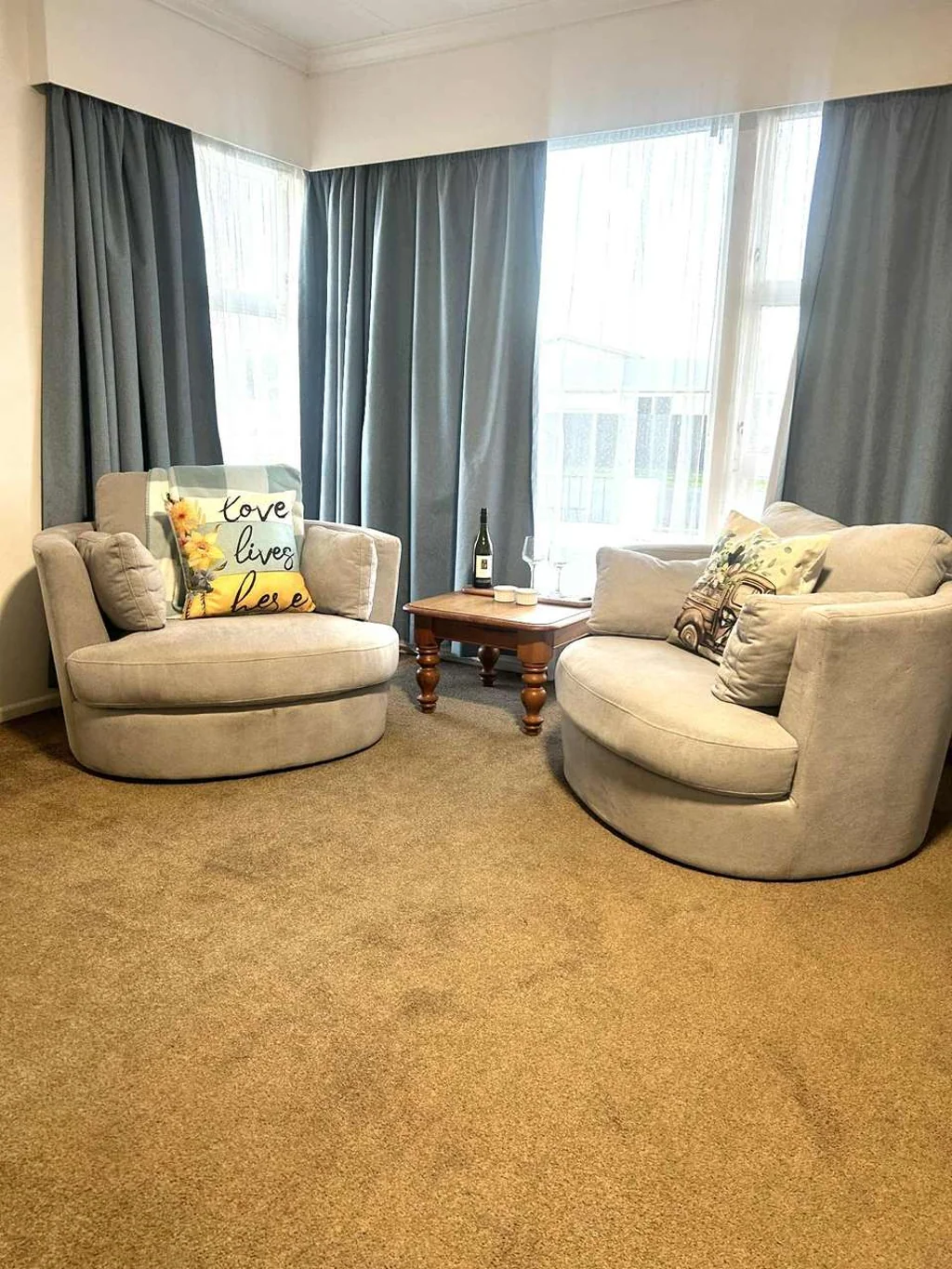 Dinsdale 4房  Freshly Updated and Move-In-Ready!