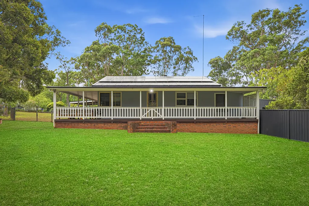 Wallacia 7房 双住宅独立 8卧巨宅 2钢构建筑 5英亩私地 高增长地段 The Ultimate Dual-Living Estate: Two Homes, Two Sheds, Five Prime Acres