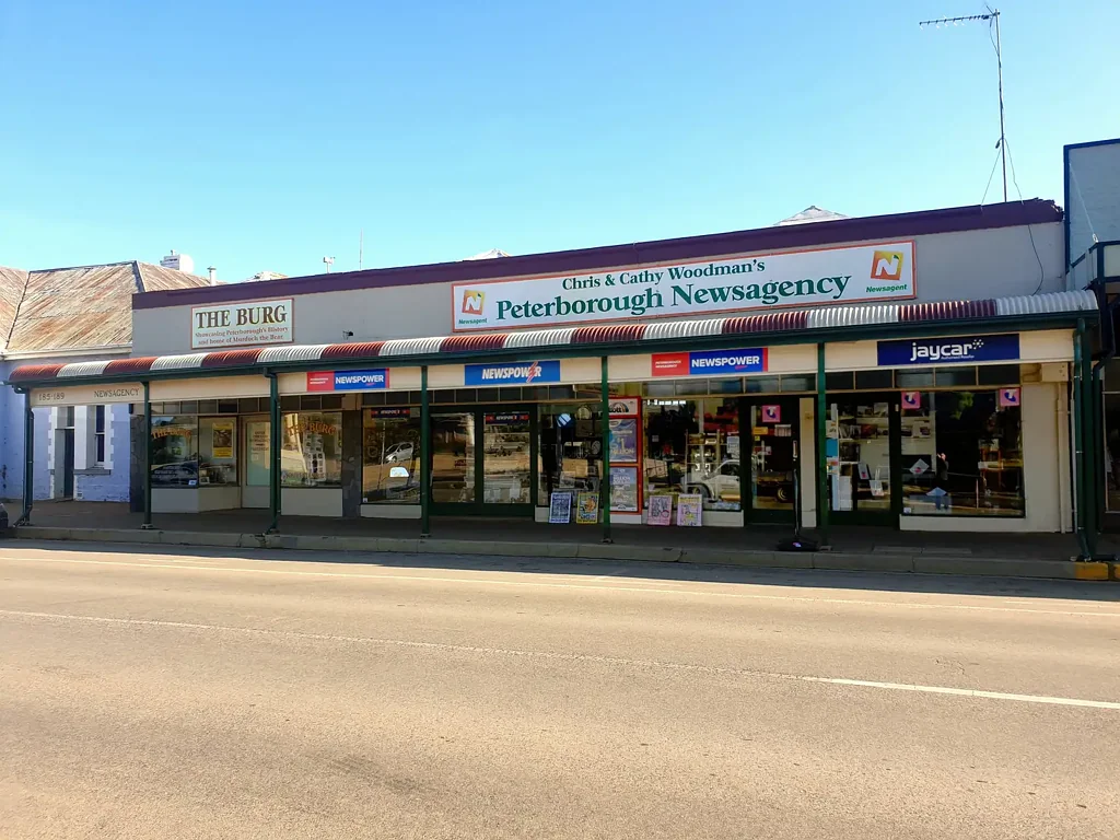 Peterborough 1Phòng ngủ Quality Business Opportunity Freehold + Business