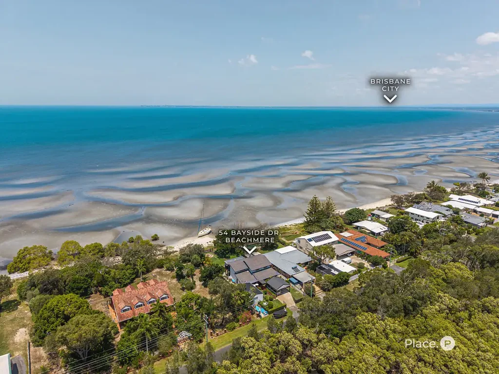 Beachmere 4침실 A Coastal Sanctuary of Space, Style & Serenity