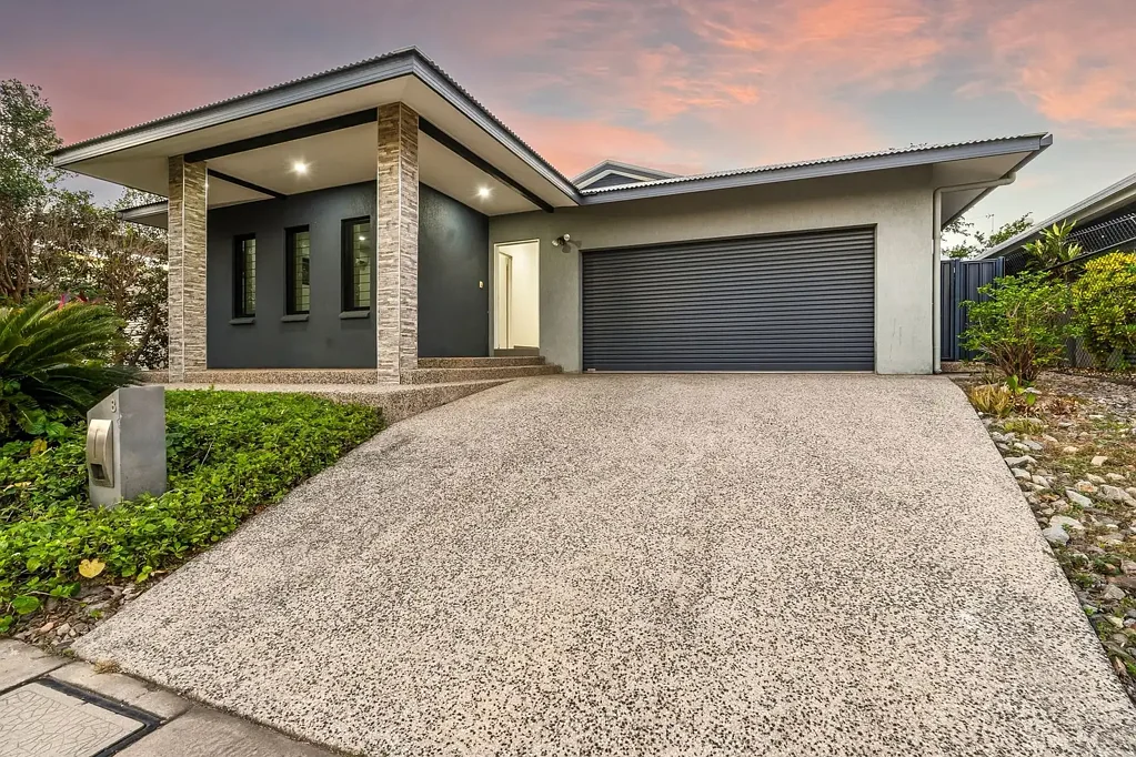 Durack 4Kwarto Selling Wednesday 5th August If Not Prior