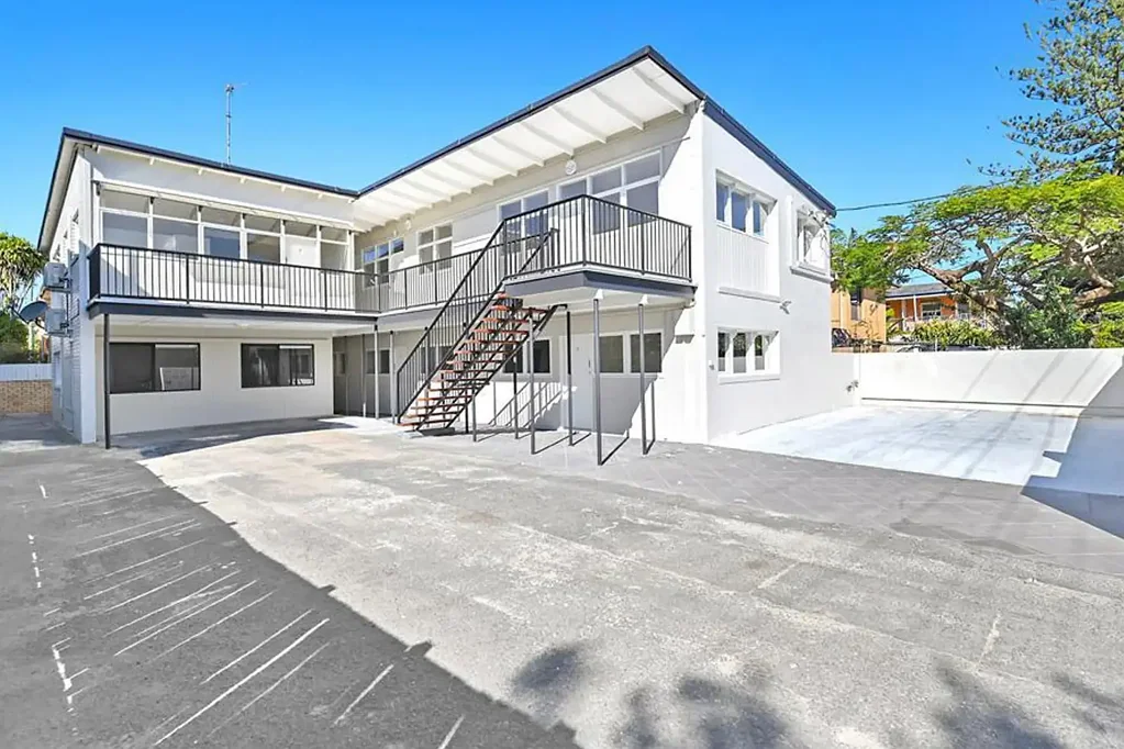 1 Bedroom 1 bathroom Unfurnished Newly Renovated Apartment