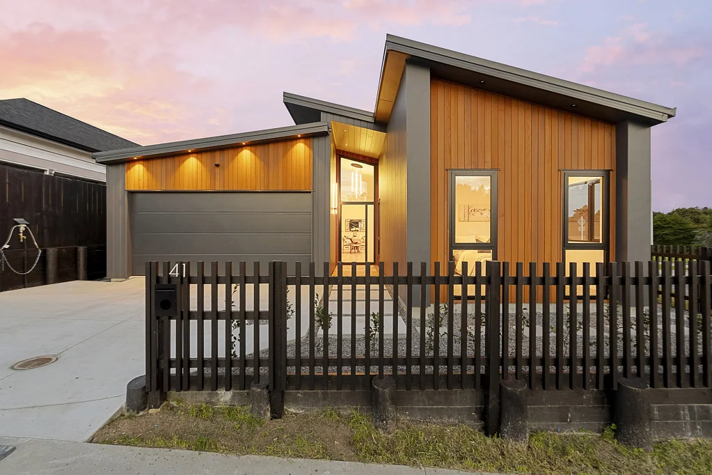 Orewa 4Kwarto Modern Lines, Standout Style
