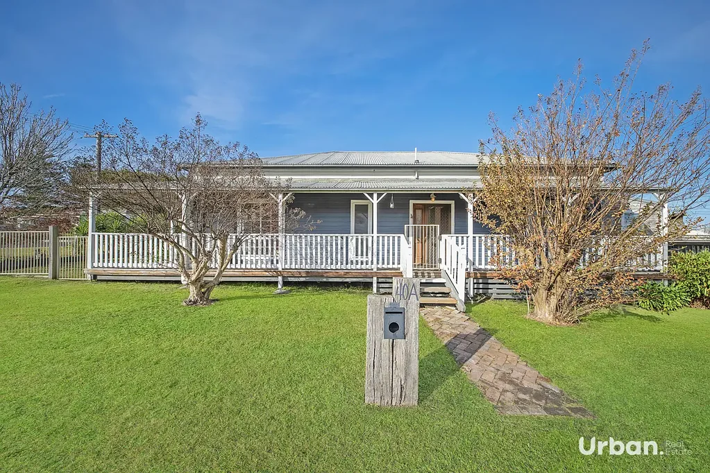 Cessnock 5બેડરૂમ DUAL INCOME OPPORTUNITY WITH STRONG RETURNS & UNBEATABLE CONVENIENCE!