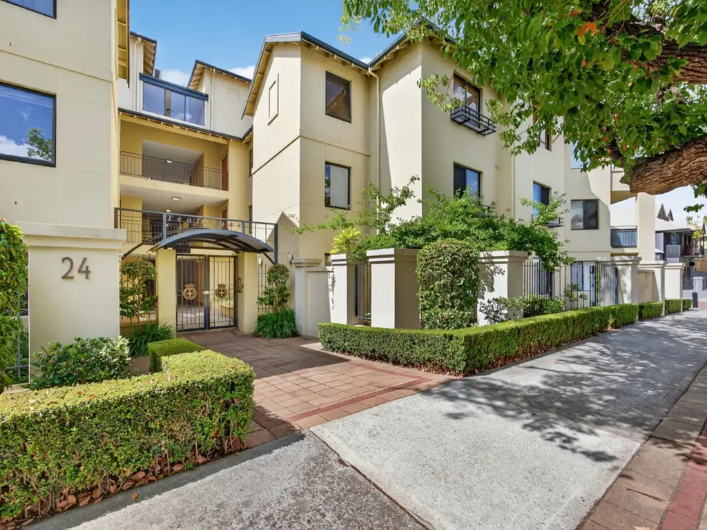 2/24 Constitution Street, East Perth, WA 6004