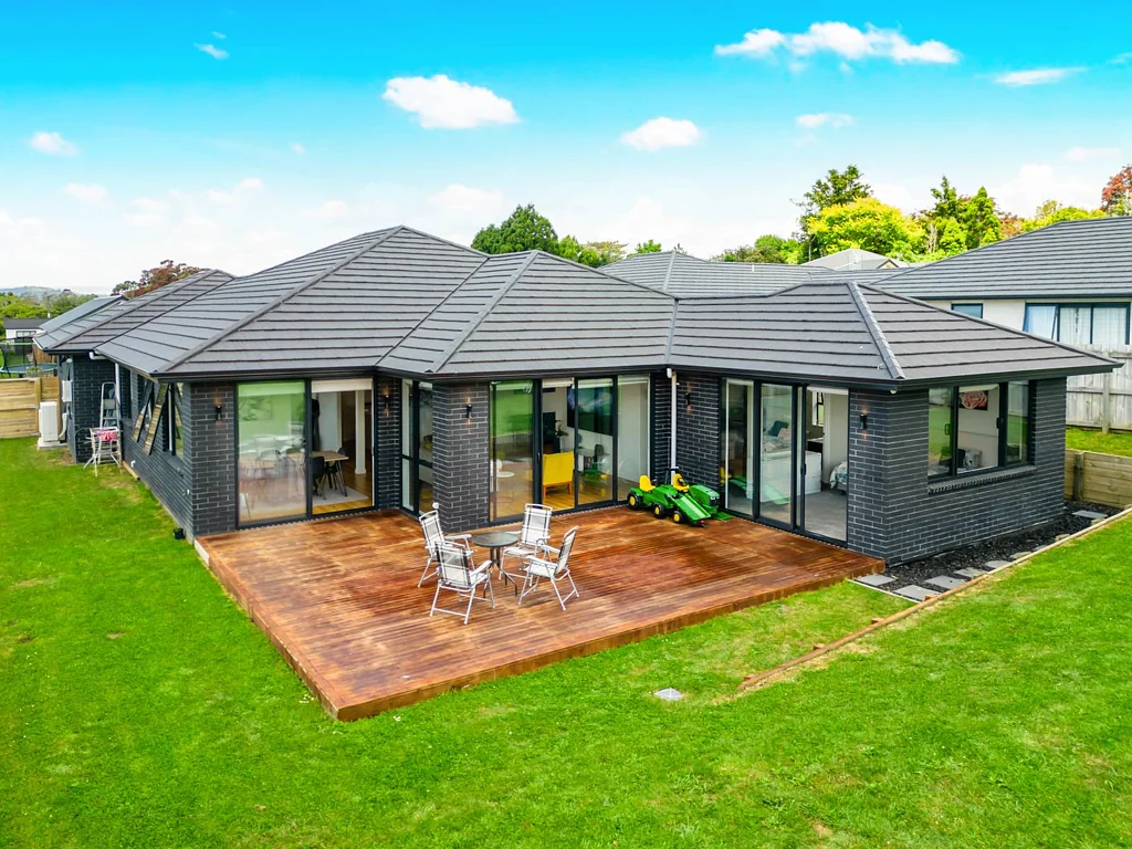 Pukekohe 5ห้องนอน Exquisite Living Awaits in the Heart of Pukekohe!