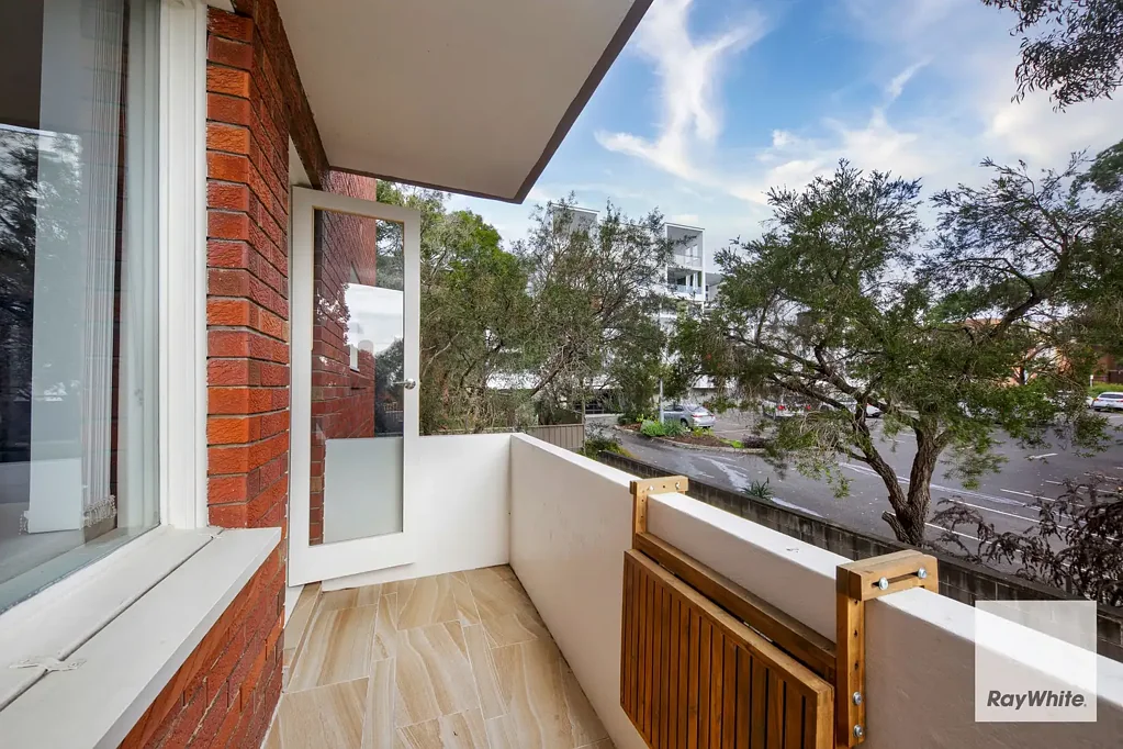 Spacious Two Bedroom Apartment Located for Lifestyle