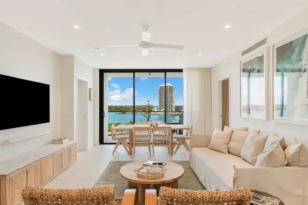 BEACHFRONT FURNISHED APARTMENT - CALA DEI