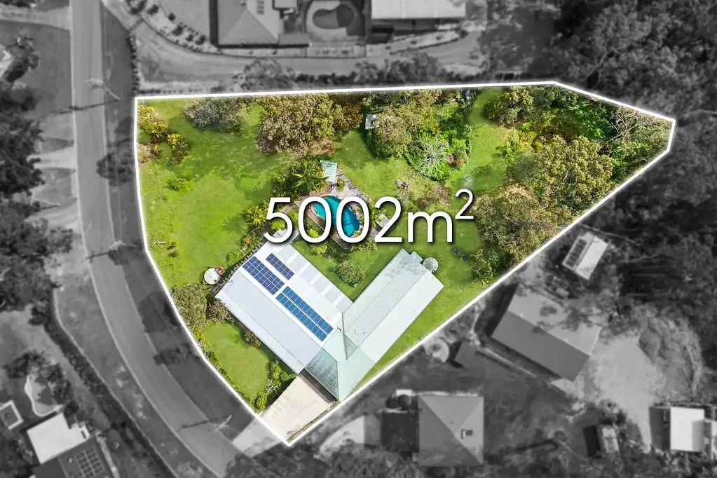 Worongary 6 Slaapkamer Dual Living Acreage with Endless Potential