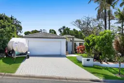 13 Arbury Hill Close, Burleigh Heads