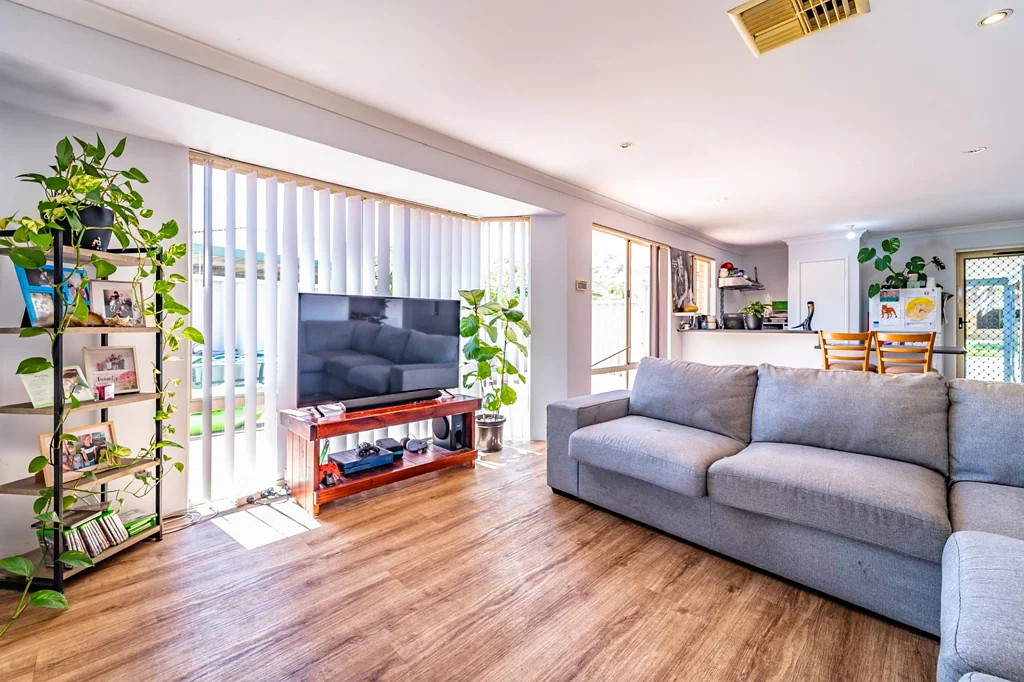 1/25 Discovery Crescent, Port Kennedy, WA 6172