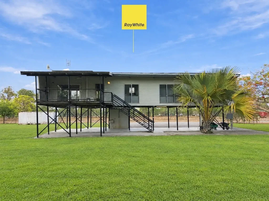 Humpty Doo 3房  Freshly Renovated Elevated Living on Five Peaceful Acres