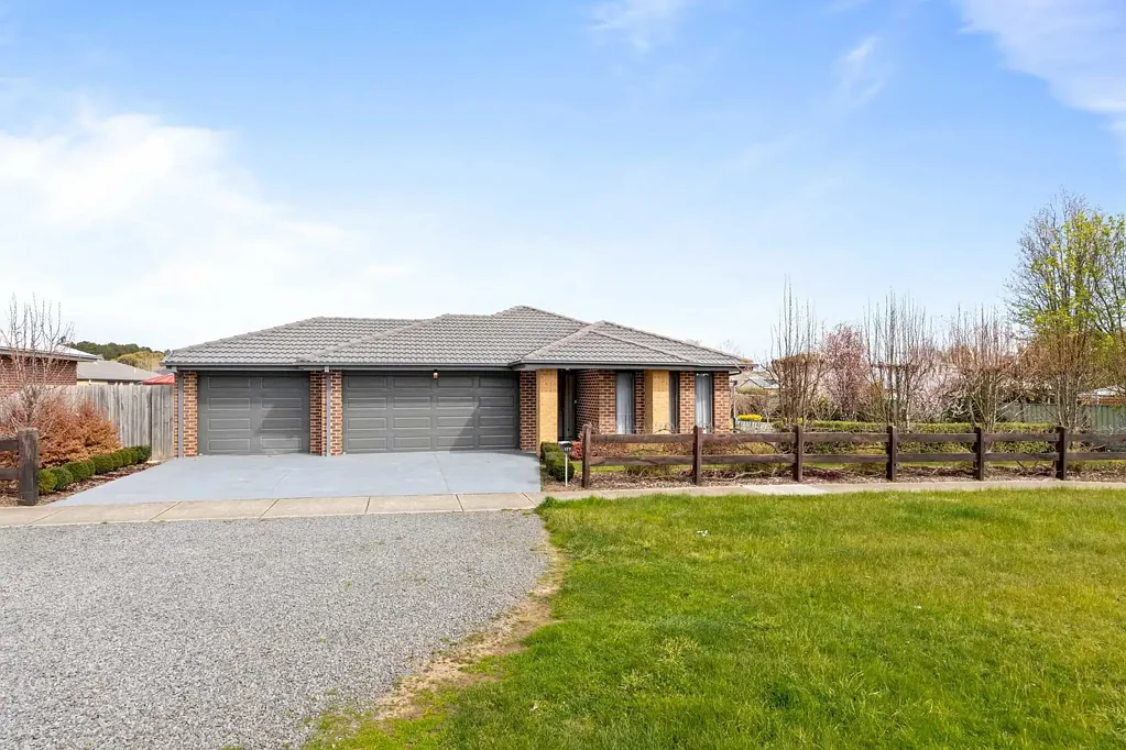 Ballan 4બેડરૂમ A Spacious Ballan Family Home With Room To Grow