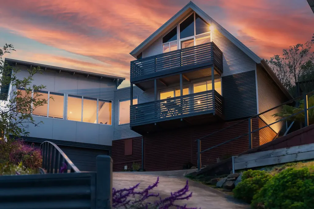 West Hobart 4ਬੈੱਡਰੂਮ Dual Opportunity in Prestigious West Hobart – Purchase Individually or Together
