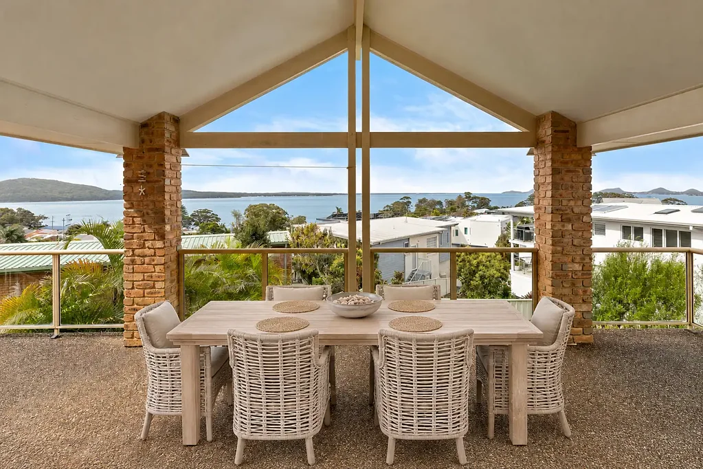 Soldiers Point 4ਬੈੱਡਰੂਮ Coastal family home with breathtaking views & DA approved subdivision