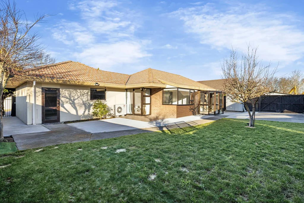 Upper Riccarton 2कमरा Overseas Owners - Must Be Sold!