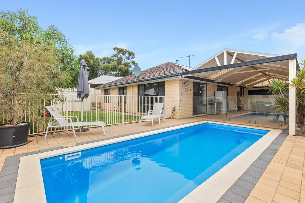 9 Pendalup Road, Jane Brook, WA 6056