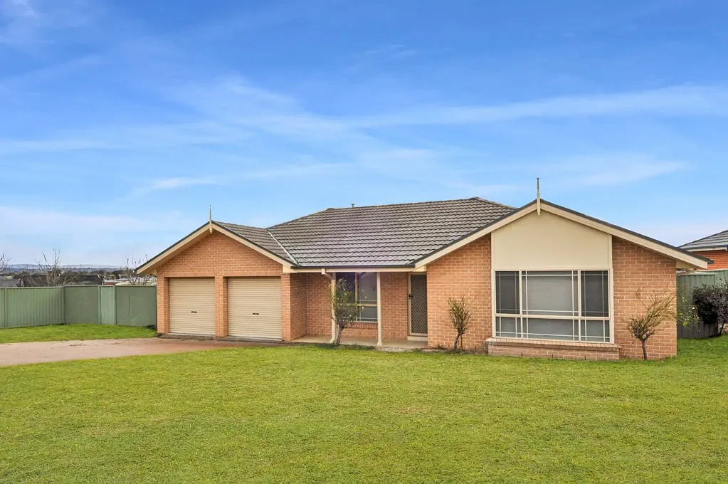 20 Sapphire Crescent, Kelso, NSW 2795