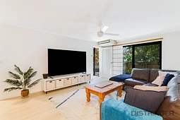 1/14 Warrawong Street, Coolangatta