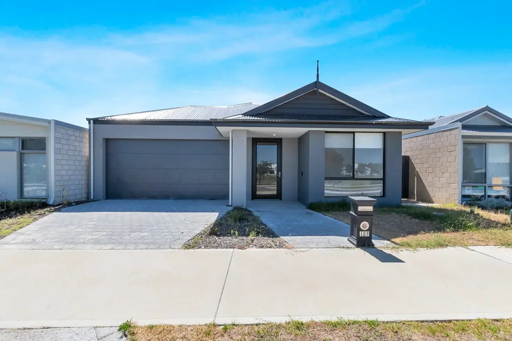 Part Furnished Three Bedroom Home in Baldivis North