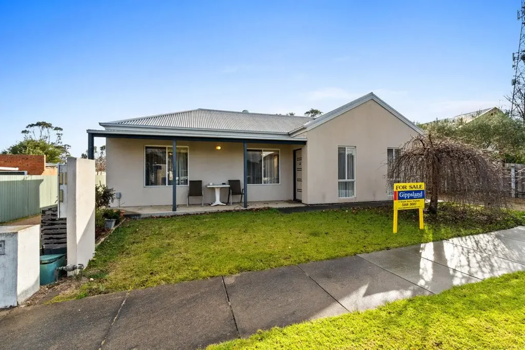 1/12 Pearson Street, Heyfield, VIC 3858