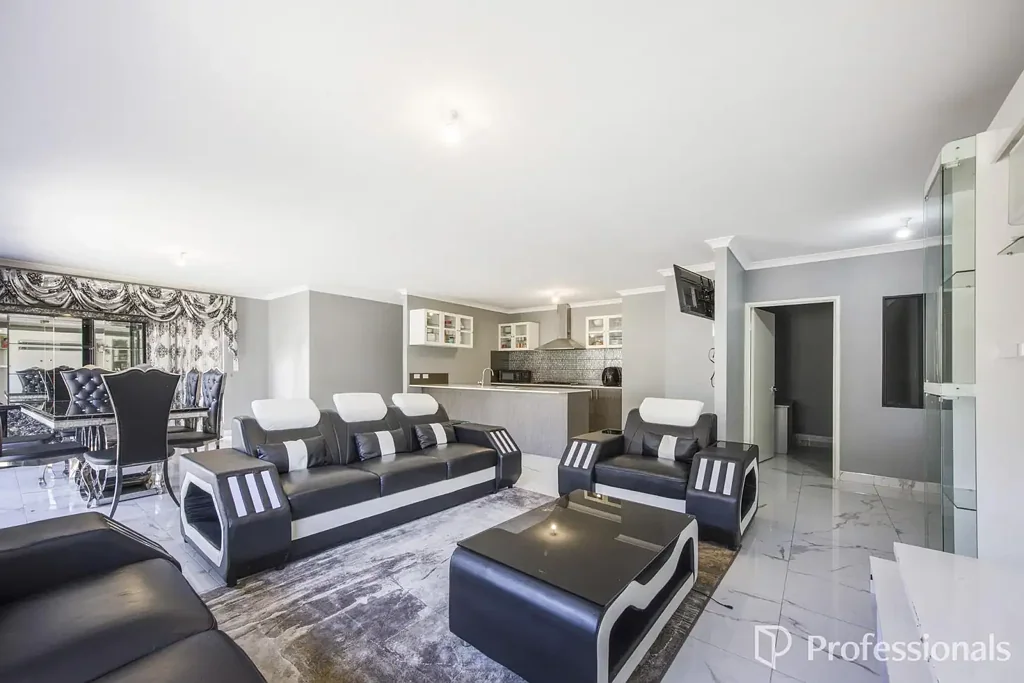 Whitby 5房  Got lots of kids… need more room? Your family home awaits!