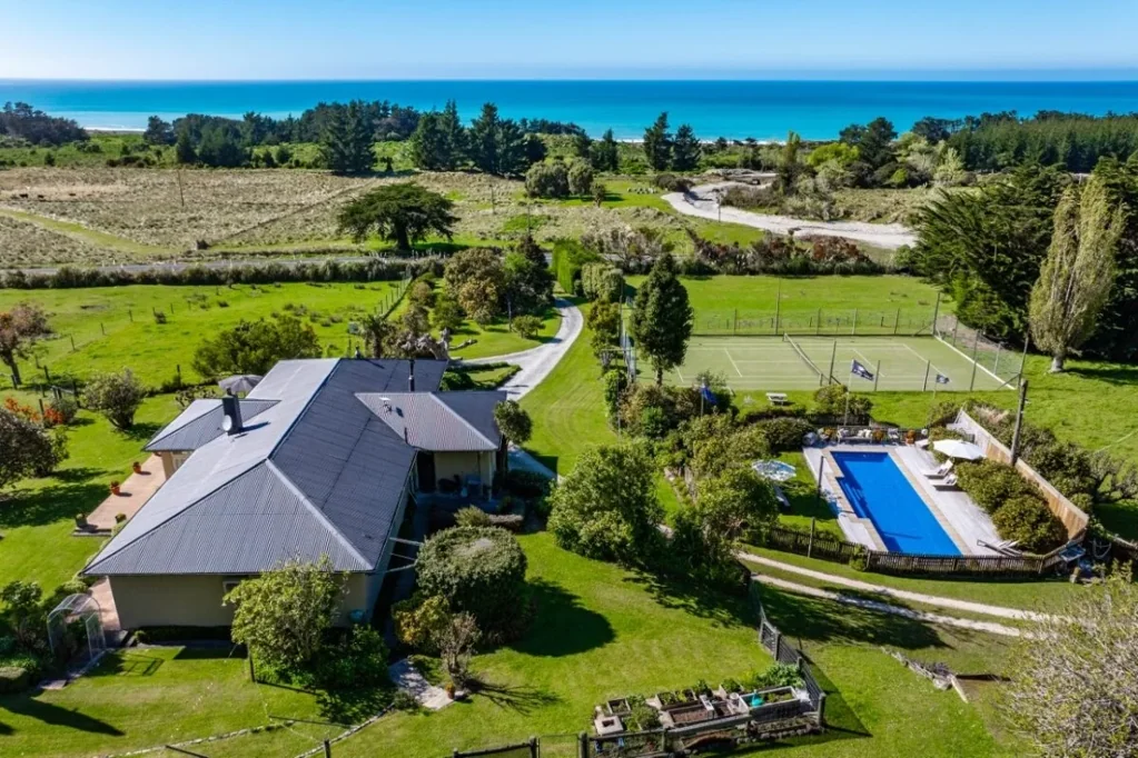 Kaikoura Coastal Location, Farming and Hunting