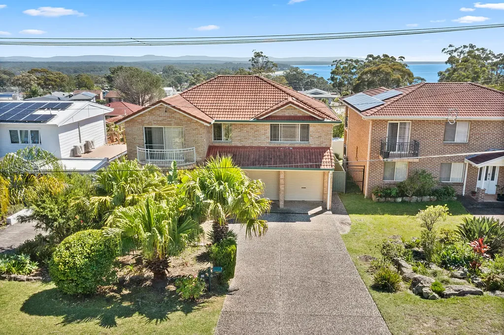 Vincentia 5 Slaapkamer SPACIOUS FAMILY HOME WITH BAY VIEWS