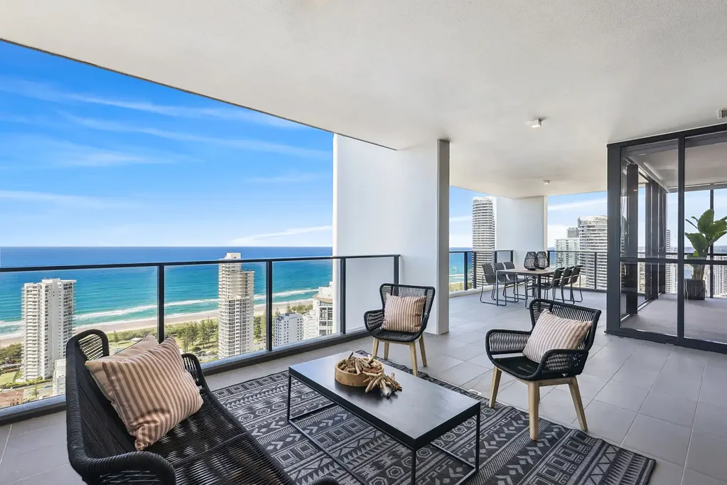 Broadbeach 3ห้องนอน Elevate Your Lifestyle - Skyhome Living at it's Peak