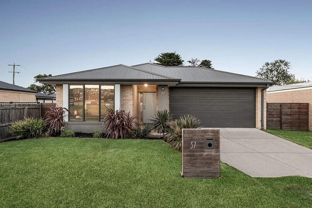 37 Hopkins Street, Winchelsea, VIC 3241