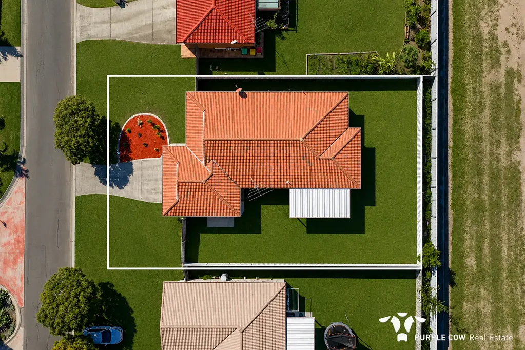 Springfield 4Kwarto A beautifully refreshed home on a 650sqm block, vacant and ready to welcome its new owners