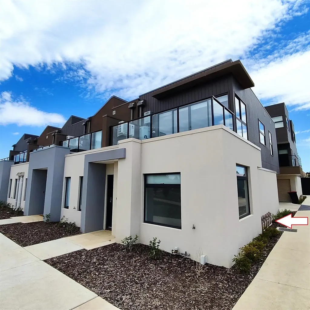 Roxburgh Park 2Kwarto Lovely Corner 2 Bedroom Townhouse Brimming with Sunlight In Fantastic Location