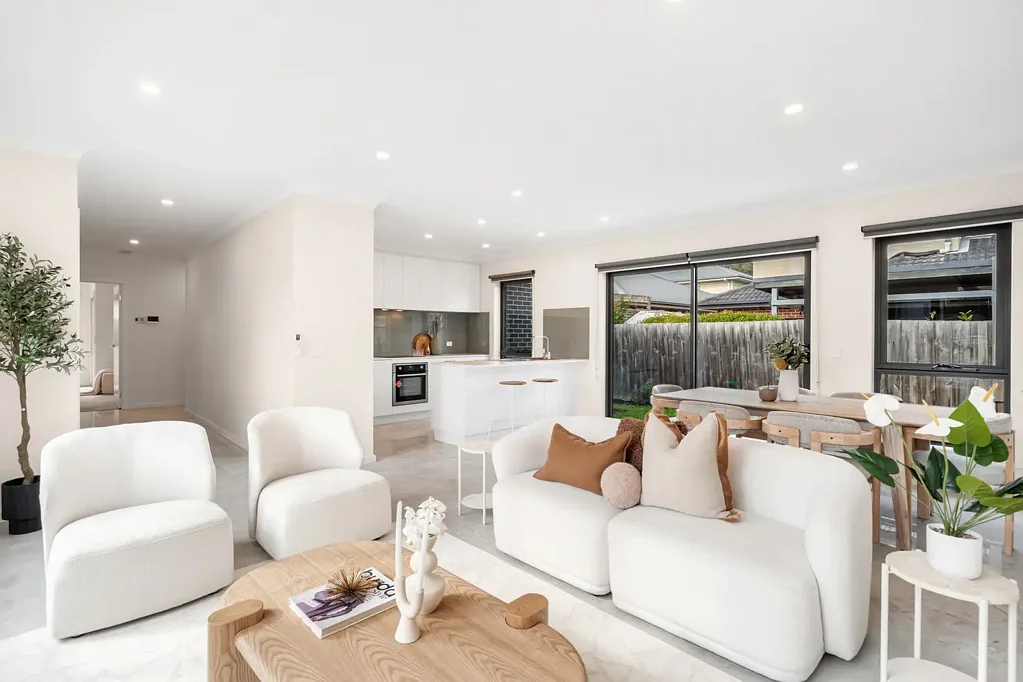 Heidelberg West 4બેડરૂમ Exceptional Family Living – Four Bedrooms, Four Ensuites & Double Garage!
