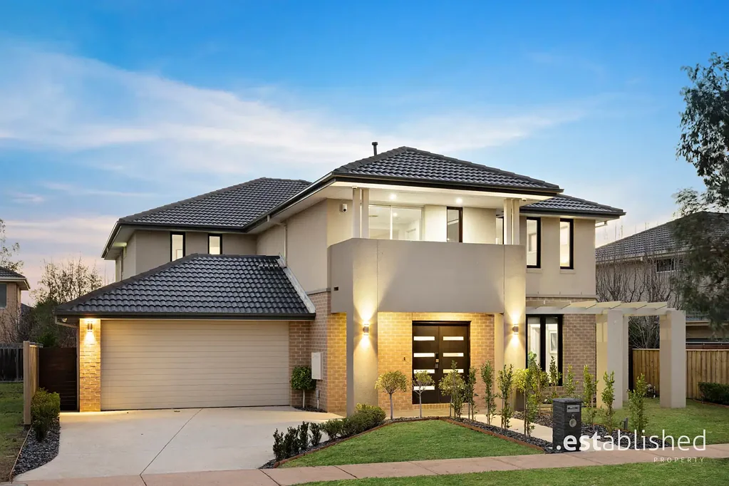 Point Cook 4chambre Coastal Sophistication Meets Family Functionality
