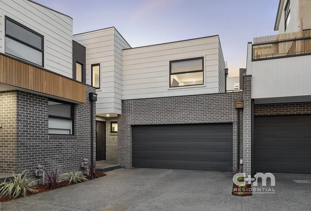 Essendon West 3 Bedroom Modern Living with a Theatre Twist
